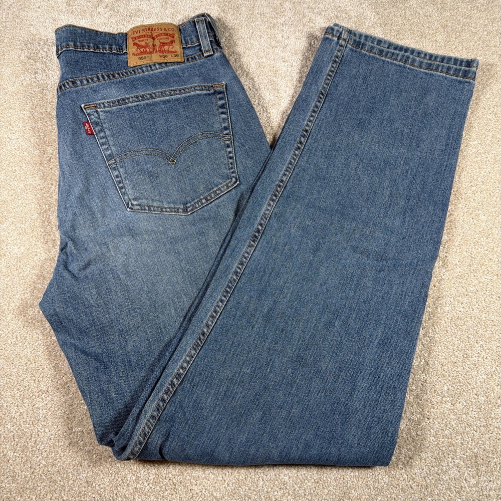 Levis 550 Straight Leg Blue Jeans Mens 36 X 36 (FITS 36 X 35) Denim READ